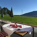 مزرعة للإقامة Gaestehaus Kleinbuch