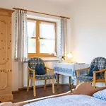 Gaestehaus Kleinbuch 农家乐