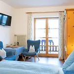 Gaestehaus Kleinbuch 巴特维塞