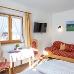 Gaestehaus Kleinbuch باد ويسي
