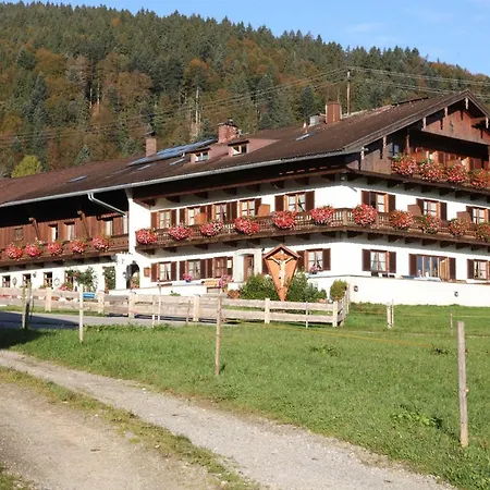 Gaestehaus Kleinbuch Κατάλυμα σε φάρμα *